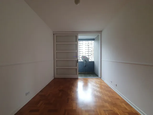 Imagem 16: Condomínio com Portaria, Salão de Festas e Área externa - Solarium. Ótima