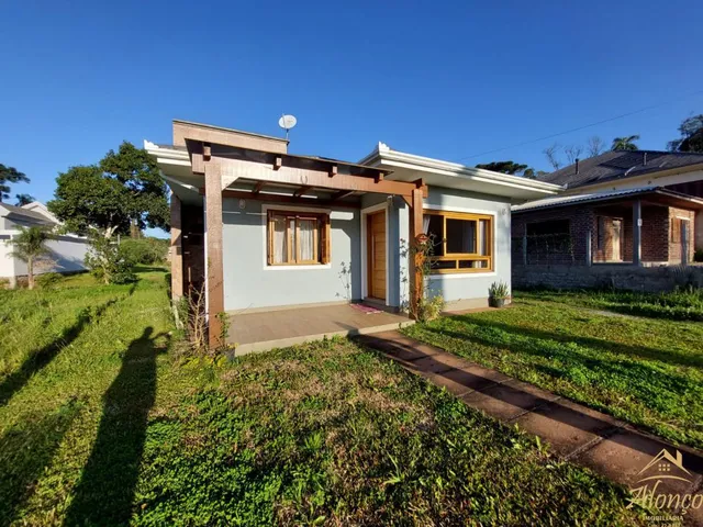 Imagem: Linda Casa com Dois Dormitórios, Sendo