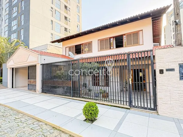 Imagem: Casa com 3 Dormitórios e Piscina na Itoupava