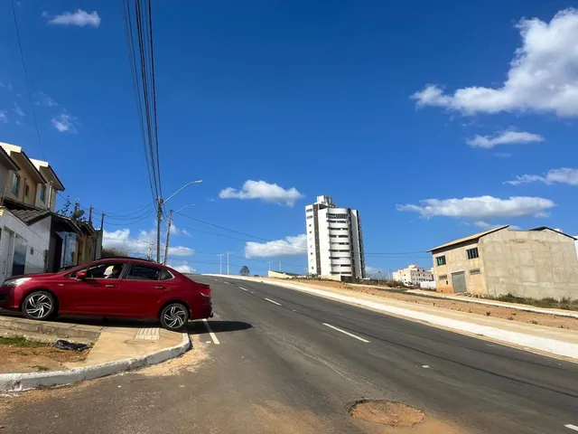 Imagem 3: Terreno à venda em Vitória da Conquista-BA, bairro Candeias, 360,00 m² de área