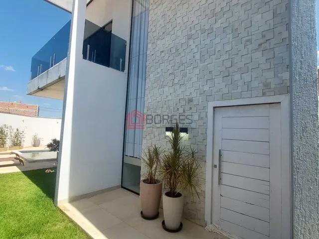 Imagem: Casa Duplex com Piscina
