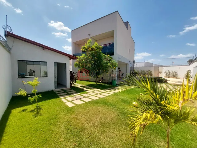 Imagem 16: Casa Duplex com Piscina