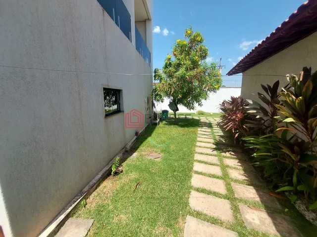 Imagem 2: Casa Duplex com Piscina