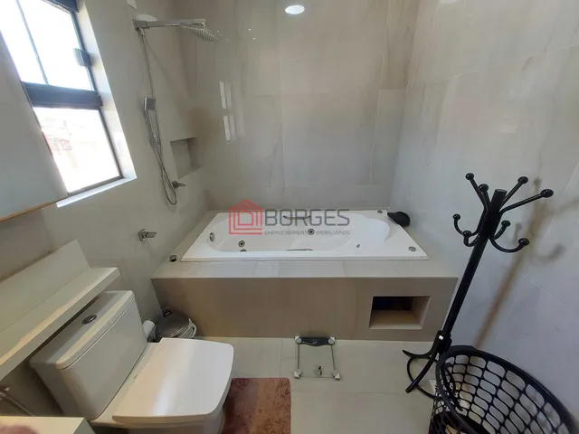 Imagem 7: Casa Duplex com Piscina