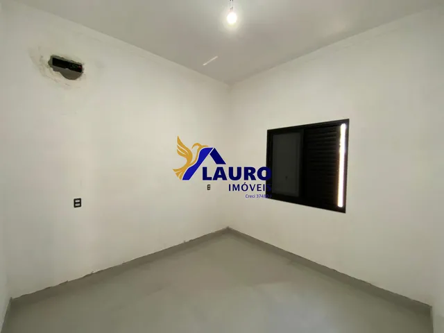 Imagem 2: Imperdível! Casa com 3 Quartos e 2 Vagas de Garagem no Jardim Nova Aliança, Vinhedo-Sp - Confira Já!