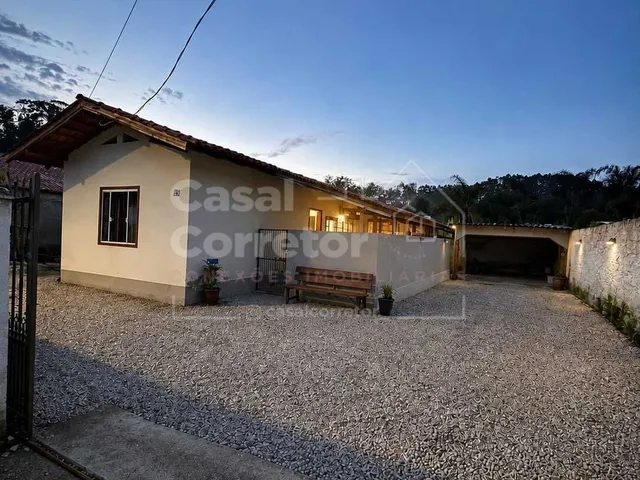 Imagem: Casa com 3 quarto e um amplo espaço de