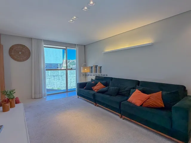 Imagem 7: Casa Alto Padrão mobiliada com 4 Suítes, Piscina e Vista em Alphaville Vespasian