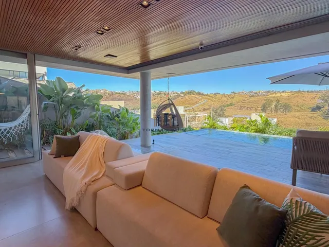 Imagem 12: Casa Alto Padrão mobiliada com 4 Suítes, Piscina e Vista em Alphaville Vespasian