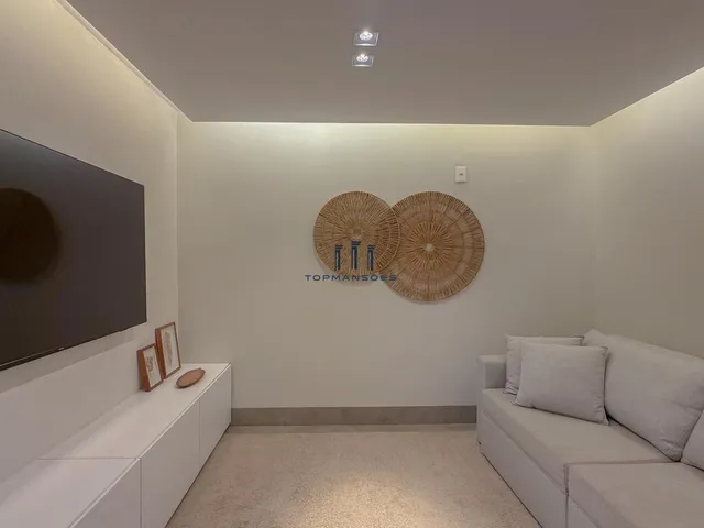 Imagem 2: Casa Alto Padrão mobiliada com 4 Suítes, Piscina e Vista em Alphaville Vespasian