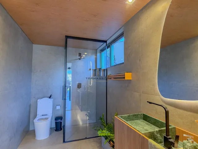 Imagem 13: Casa Alto Padrão mobiliada com 4 Suítes, Piscina e Vista em Alphaville Vespasian
