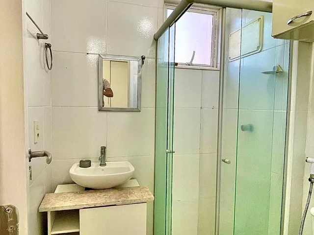 Imagem 3: Apartamento de 1/4 com suíte, varanda, mobiliado e com vista mar para aluguel no bairro