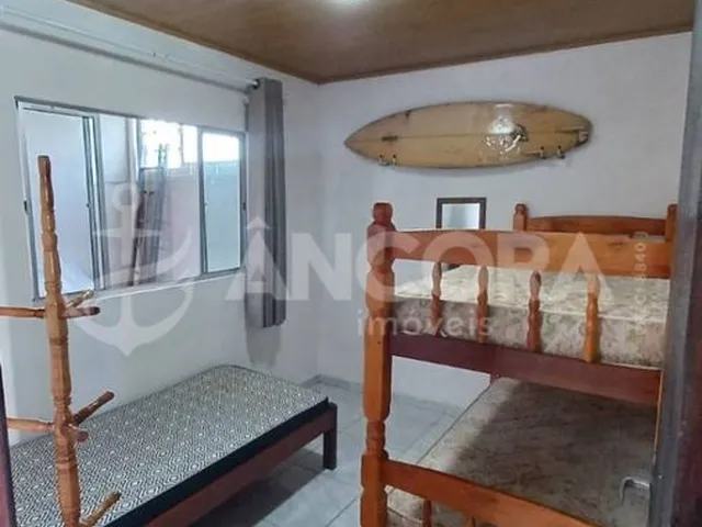 Imagem 3: Casa com 02 quartos, a 700 metros do mar a venda na Barra do Sai em Itapoá/SC