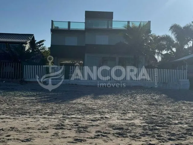 Imagem 8: Triplex, com 5 quartos pé na areia, em Itapoá SC no Balneário Cambiju