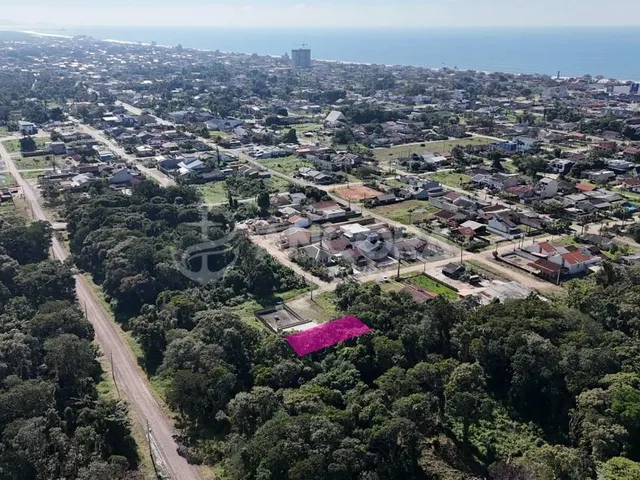 Imagem 3: Terreno medindo 375m², próximo a entrada da cidade, à venda em Itapoá/Sc, na Barra do
