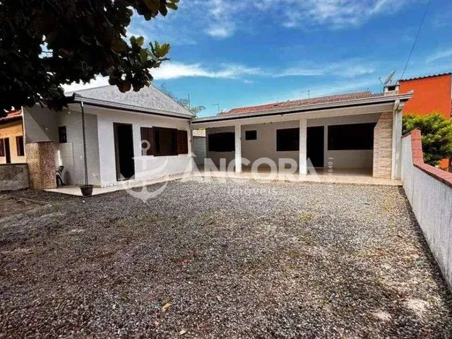 Imagem: Casa com 03 quartos sozinha no terreno a