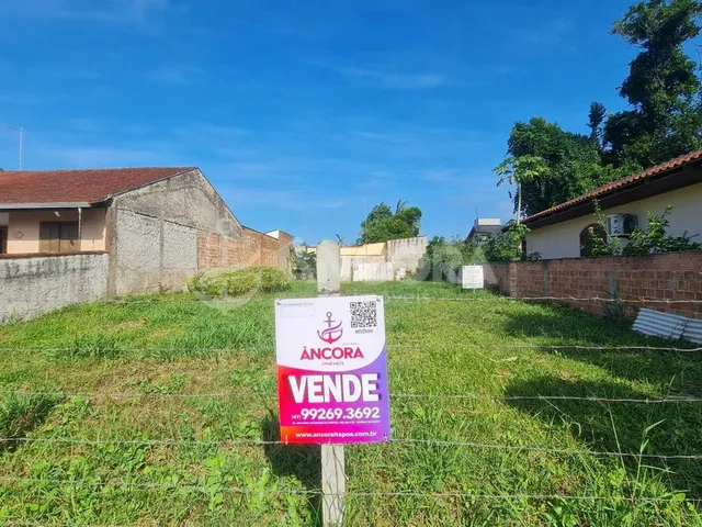 Imagem: Terreno com 384m², apenas 250 metros do