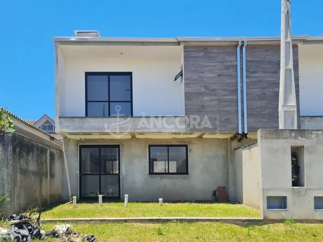 Imagem: Sobrado com 03 quartos, sendo 01 suite