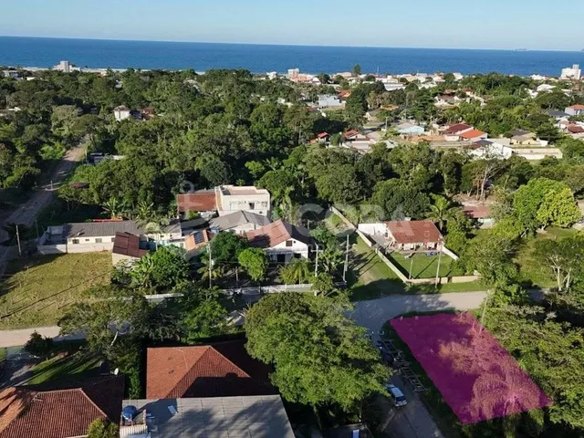 Imagem: Terreno de esquina à venda no Balneário