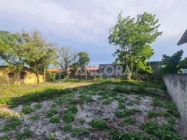 Imagem: Terreno medindo 375m², a apenas 600 metros