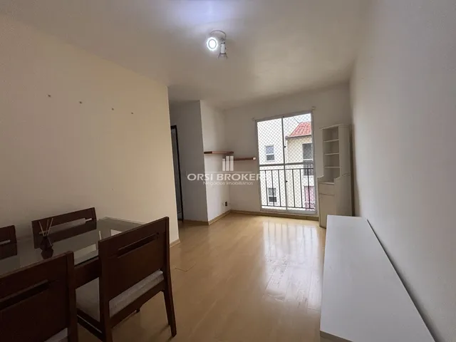 Imagem: O apartamento possui 4 Dormitórios, 1 Banheiro, 1 Vaga na