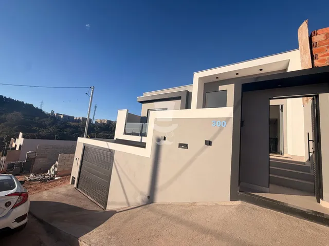 Imagem: Casa à venda no Real Parque em Barbacena