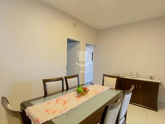 Imagem 3: Casa à venda no Centro em Barbacena com 4 quartos sendo 1 suíte