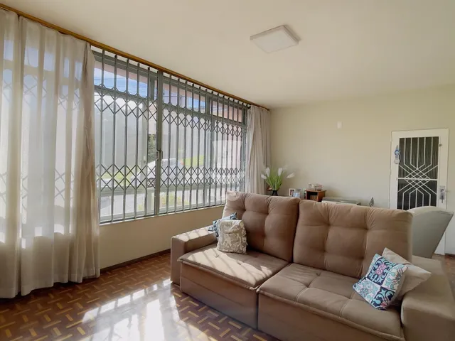 Imagem 10: Casa à venda no Centro em Barbacena com 4 quartos sendo 1 suíte