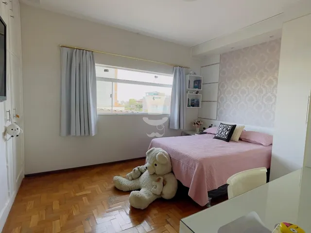 Imagem 15: Casa à venda no Centro em Barbacena com 4 quartos sendo 1 suíte