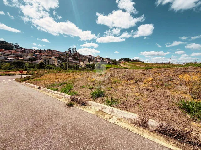 Imagem 2: Lote à venda em Barbacena no Terras de Oyama com metragem de 300m²