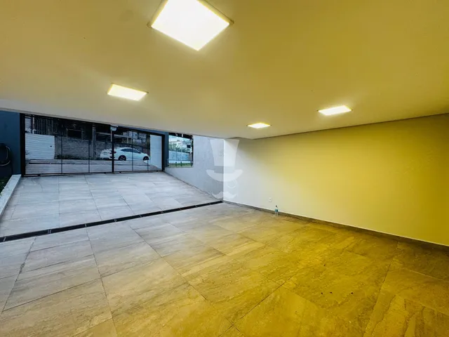 Imagem 15: Casa de Alto Padrão à Venda em Barbacena 294 m com 3 Quartos, 2 Suítes c Closet