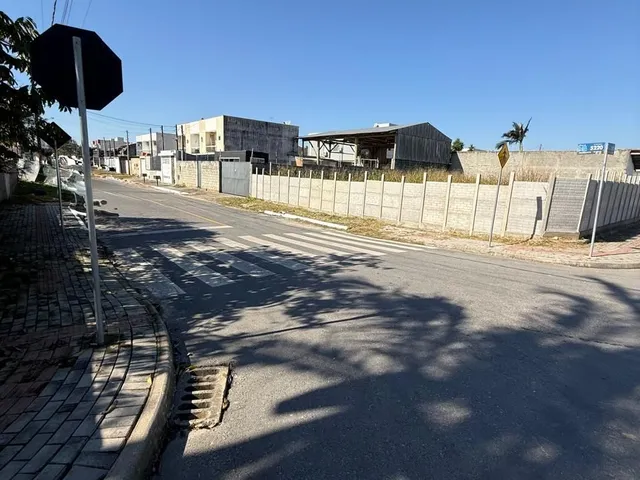 Imagem 3: Galpao para locacao em Balneario Picarras Sc