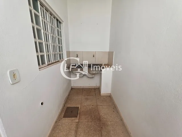 Imagem 9: Imperdível Oportunidade: Próximo Ao Colégio Militar, Bairro Coophasul - 2 Quartos, 2 Salas, 1 Banheiro, 1 Vaga!