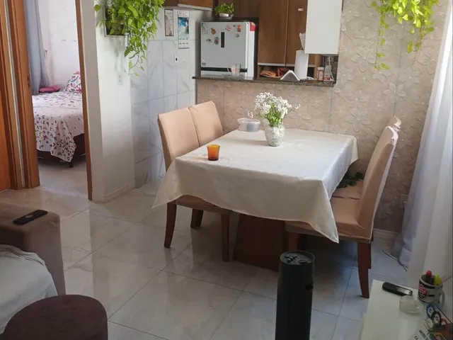Imagem: O apartamento possui 2 Dormitórios, 1 Banheiro, 1 Vaga na