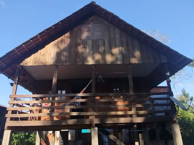 Imagem 2: Casa de madeira Casa com 2 dormitórios