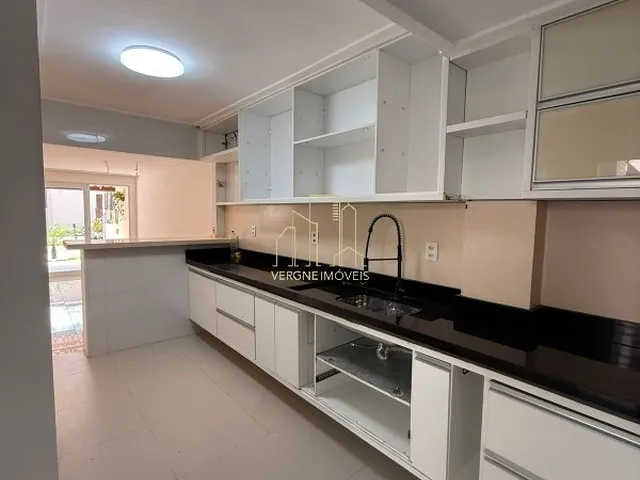 Imagem 3: Casa duplex em condomínio à venda no bairro Piatã com 3 quartos 1 suíte 3 salas 2
