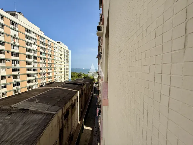 Imagem: Apartamento à venda com vista lateral para