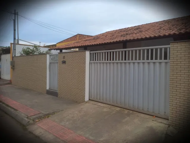 Imagem 7: Casa, Araçás, 3 Qtos, varanda, sol da manhã, garagem, portão eletrônico, quintal