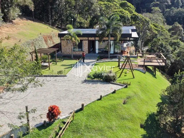 Imagem: Chácara à Venda com 5.000 m² e Vista