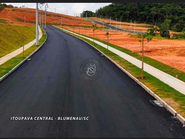 Imagem 2: Lote com 300m² fundos com area verde