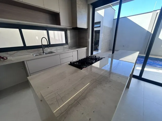 Imagem 2: Casa com 3 Dormitórios À Venda, 280 M² por R$ 2.050.000,00 - Campos Elíseos - Patos de Minas/Mg