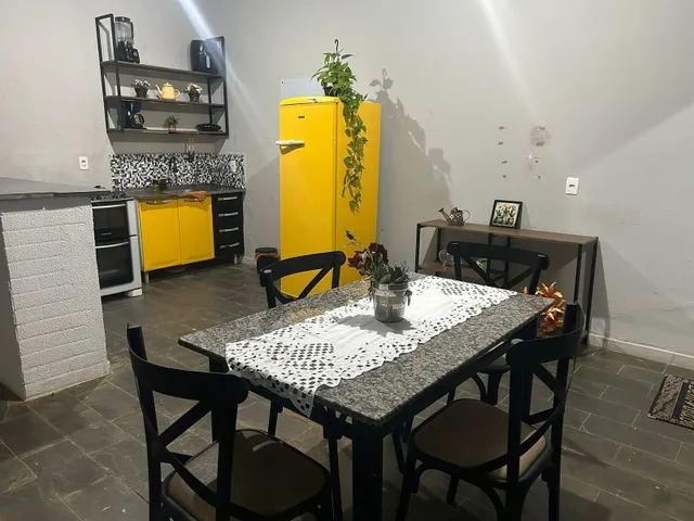 Imagem 3: Kitinet Amplo que Acomoda Tanto Familia Quanto Equipes de Trabalho