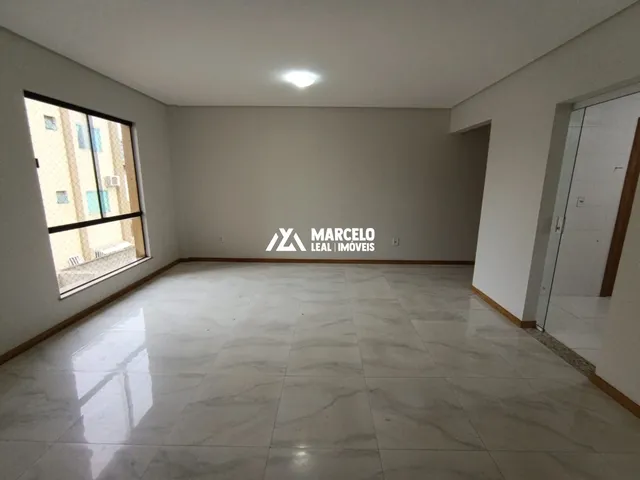 Imagem 4: Vendo apto com 3/4 suítes com dependência completa e elevador no bairro Jd Cande
