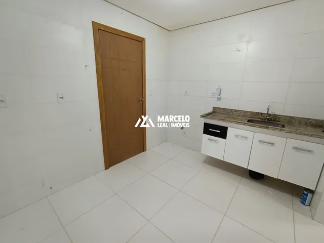Imagem 7: Vendo apto com 3/4 suítes com dependência completa e elevador no bairro Jd Cande