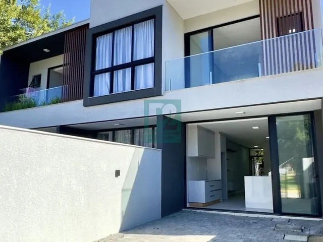 Imagem: Sobrado Alto Padrão com 03 Dormitórios