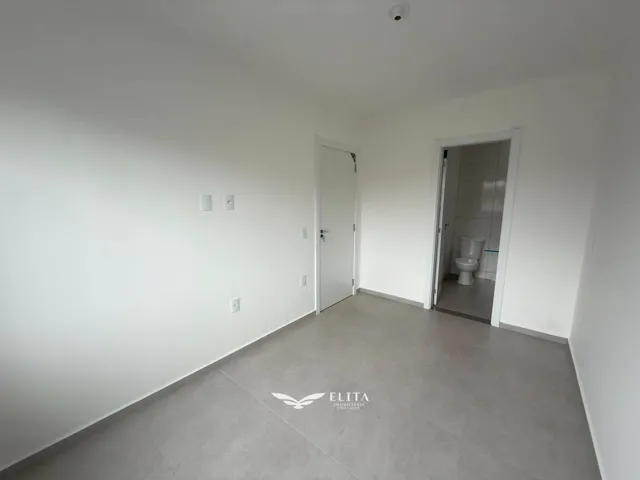 Imagem 7: Casa à Venda com 2 quartos, no bairro Meia Praia - Navegantes