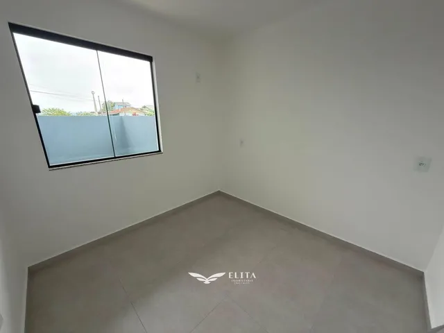 Imagem 3: Casa à Venda com 2 quartos, no bairro Meia Praia - Navegantes