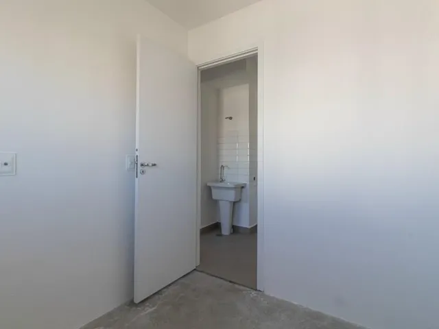 Imagem 3: Apartamento novíssimo, recém entregue. Este apartamento é compacto e funcional, são