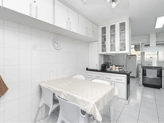 Imagem 5: Desfrute desse apartamento localizado no 2* andar . Com um total de 4 dormitórios