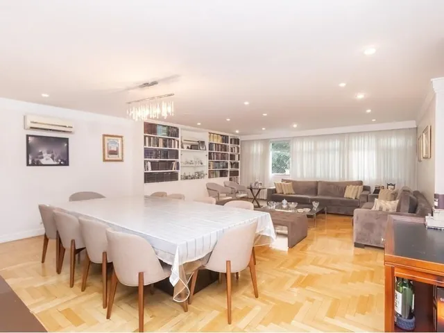 Imagem 11: Desfrute desse apartamento localizado no 2* andar . Com um total de 4 dormitórios
