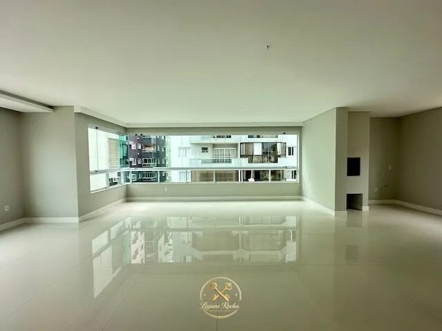 Imagem: O apartamento possui 3 Dormitórios, 3 Suítes, 3 Vagas na